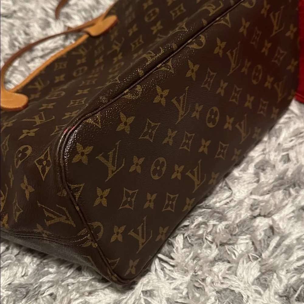 Authentic Louis Vuitton Monogram Never full MM - Picture 7 of 10